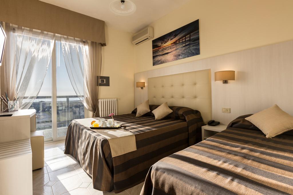 Hotel King Marina di Pietrasanta Phòng bức ảnh