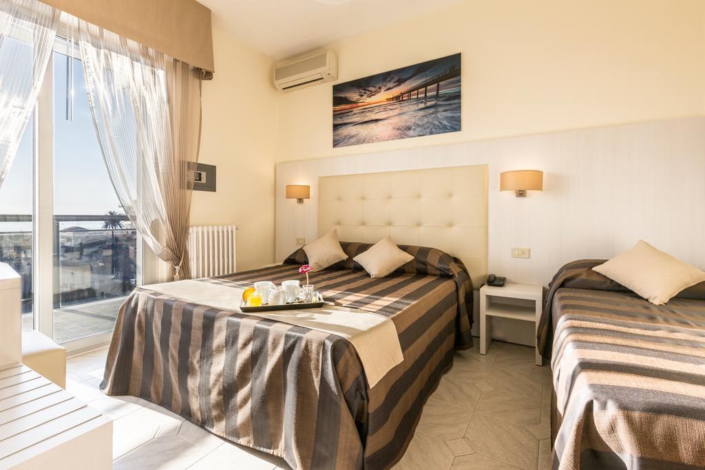 Hotel King Marina di Pietrasanta Phòng bức ảnh