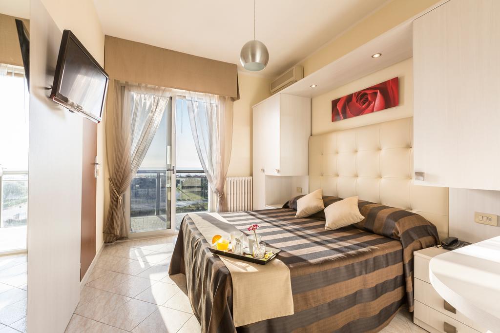 Hotel King Marina di Pietrasanta Phòng bức ảnh