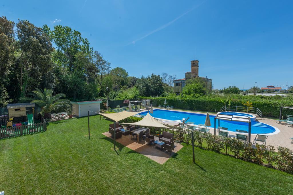 Hotel King Marina di Pietrasanta Ngoại thất bức ảnh