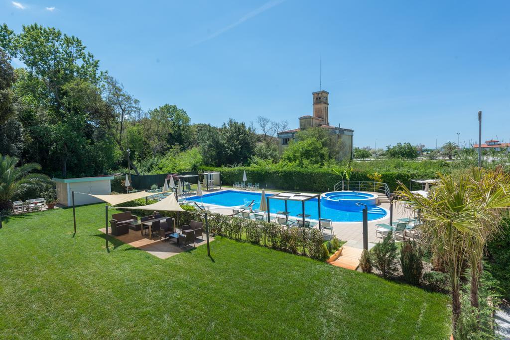 Hotel King Marina di Pietrasanta Ngoại thất bức ảnh