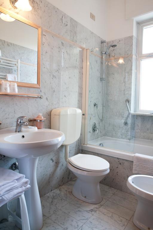 Hotel King Marina di Pietrasanta Phòng bức ảnh