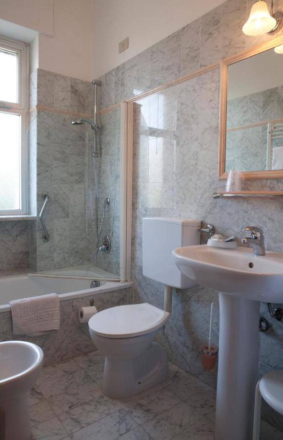 Hotel King Marina di Pietrasanta Phòng bức ảnh